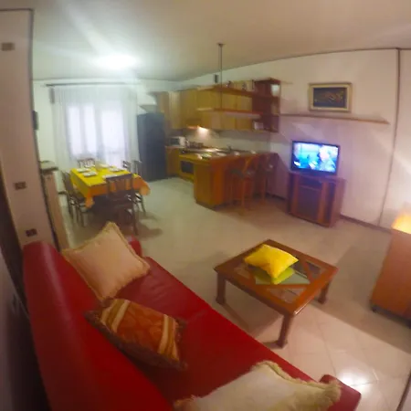 Dalla Bella - Agenzia Cocal アパート カオルレ